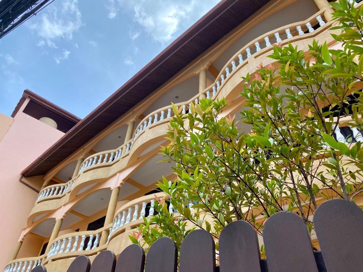 บ้านสุดารัตน์ Phuket ภายนอก รูปภาพ