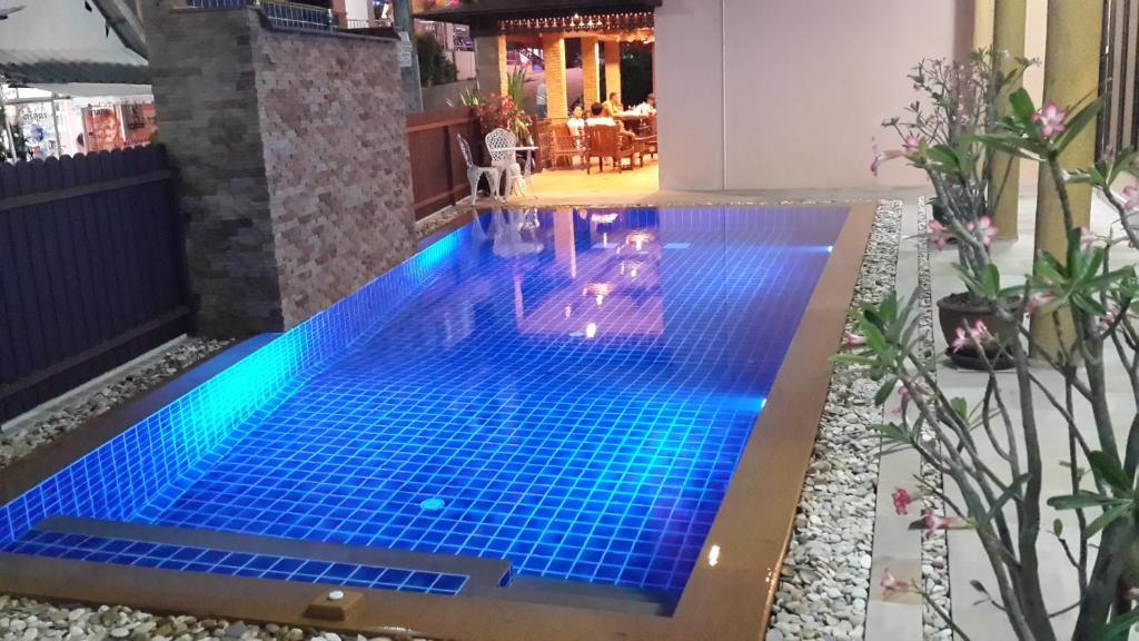 บ้านสุดารัตน์ Phuket ภายนอก รูปภาพ