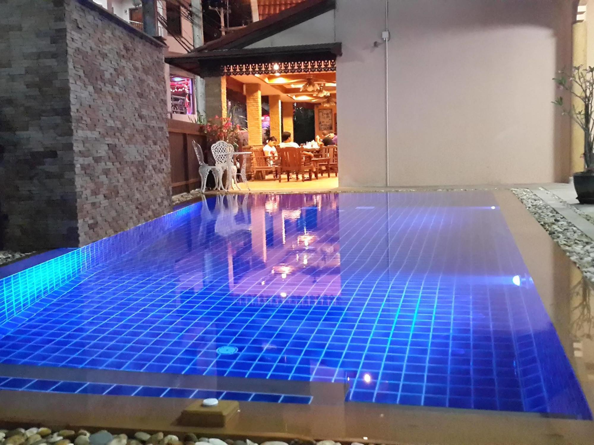 บ้านสุดารัตน์ Phuket ภายนอก รูปภาพ